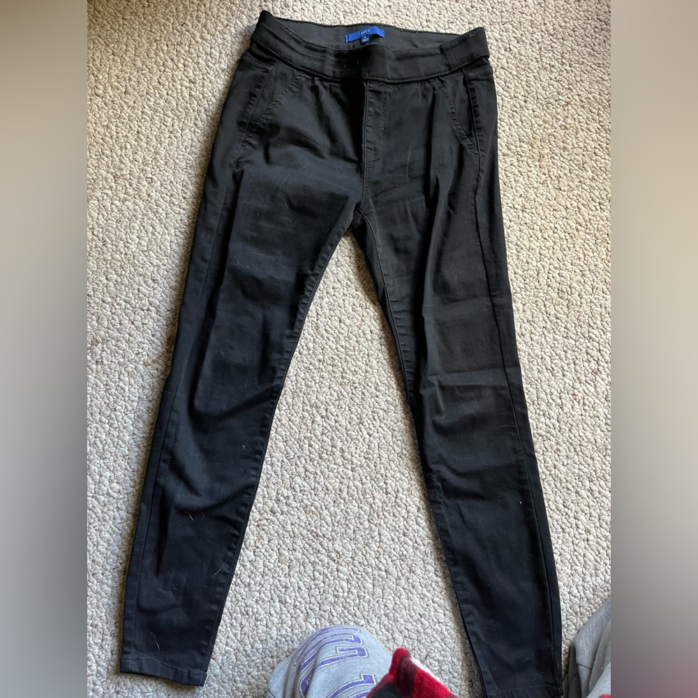 Black pull on skinny jeans